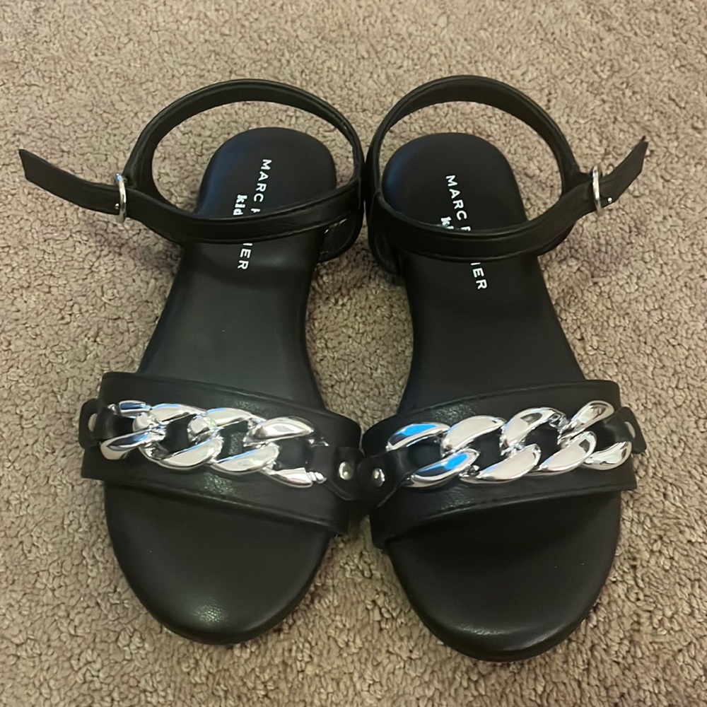 Marc Fisher 13 sandals